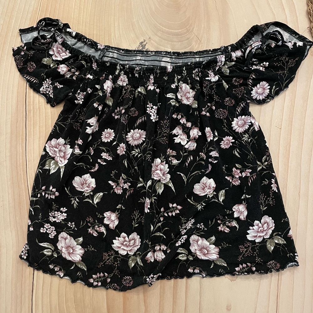 American Eagle Soft & Sexy off-the-shoulder floral top